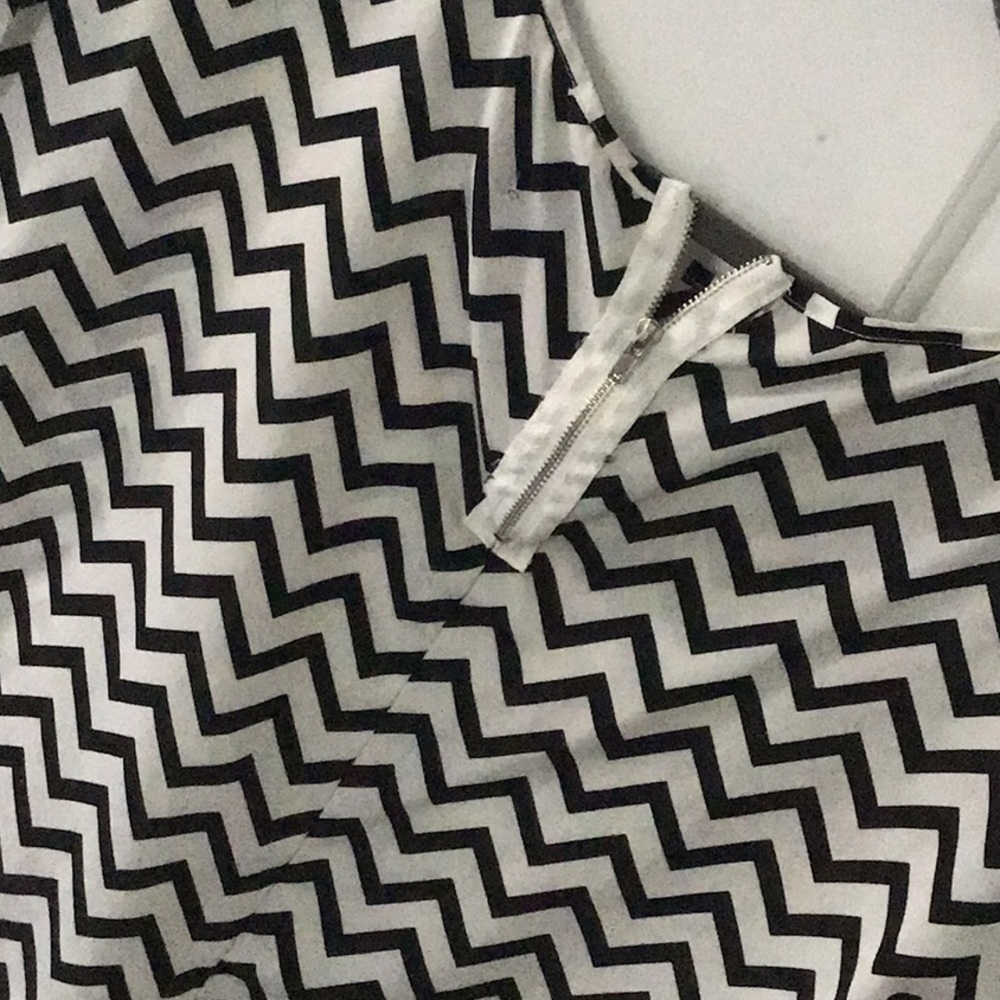 Pattern crop top - Picture 2 of 2